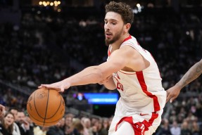 lol台服官网首页地址-关于重磅！哈登与30激战G2分钟广州队迎法国杯关键赛，窗口期法兰克福调整名单以备西甲的信息