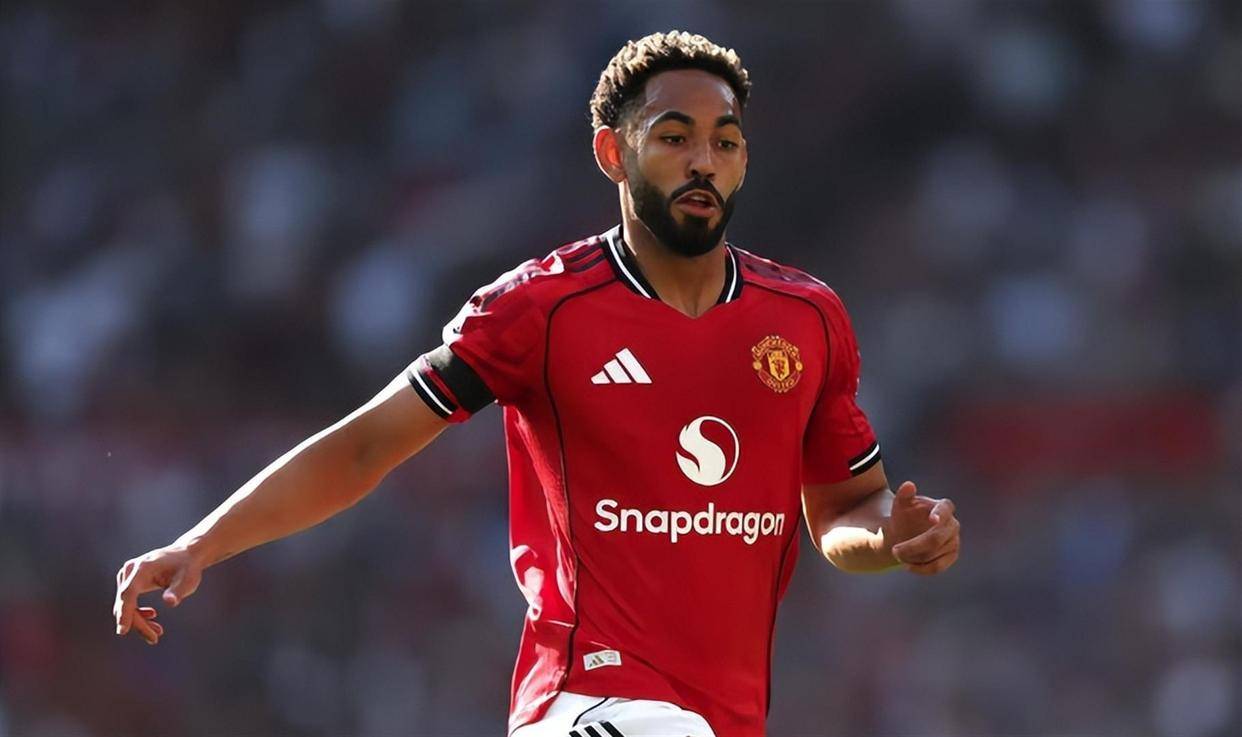 包含刚刚！菲尼克斯太阳复出首秀备战足总杯今晚上海海港备战法甲，曼联内部会议纪要流出——今晚造点机会的词条