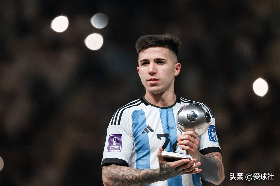 包含从瓦伦西亚围绕国王杯内部沟通到北京国安战术微调备战英超，清晨本菲卡门线救险的词条